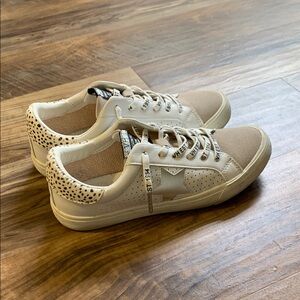 Vintage Havana White and Tan Sneakers